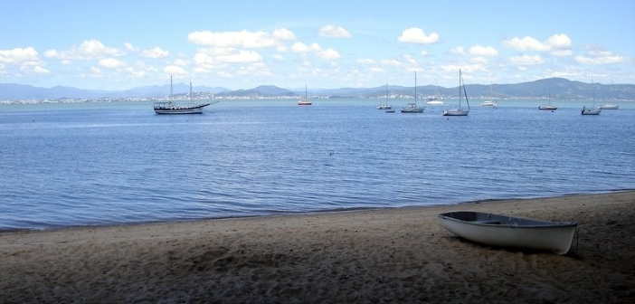 Proteção Ambiental Praia de Sambaqui SC Pescadores